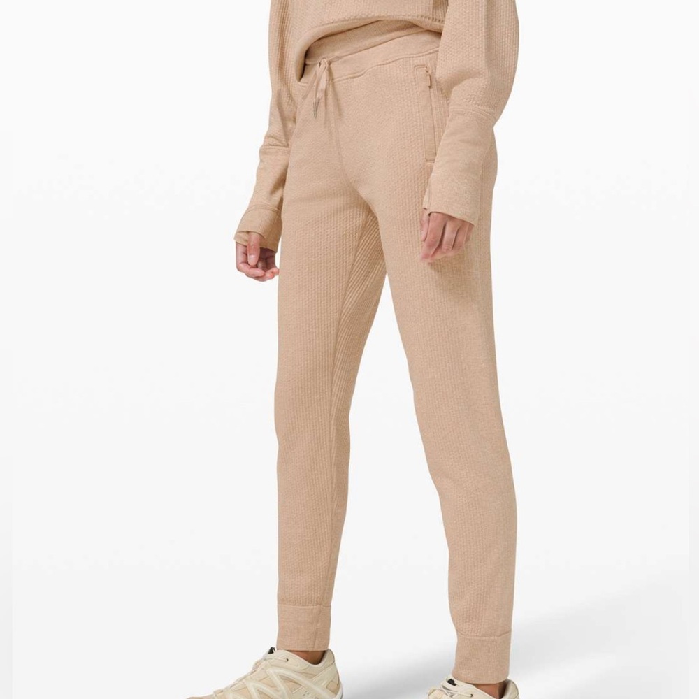 Lululemon Engineered Warmth Jogger